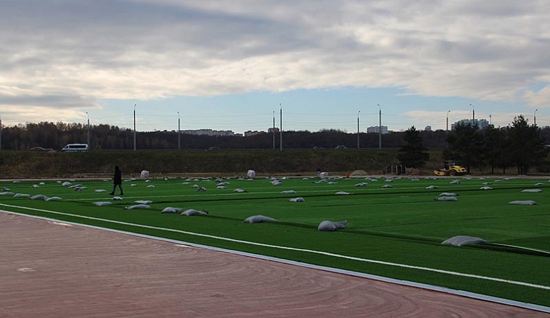 В сквере Волкова выполнили половину работ