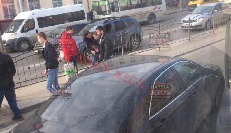 12-летнюю девочку, переходившую дорогу на "зелёный", сбили в Калуге