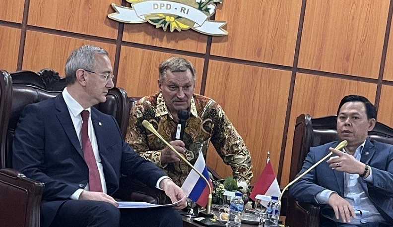 Владислав Шапша обсудил с Султаном Бахтиар Наджамудином сотрудничество Калужской области и Индонезии в культурной и экономической сферах