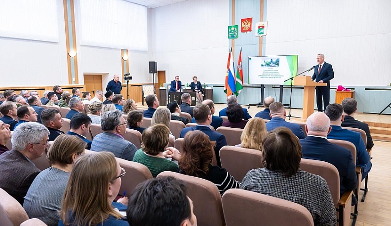 Жители Юхновского района отмечают позитивные перемены в муниципалитете