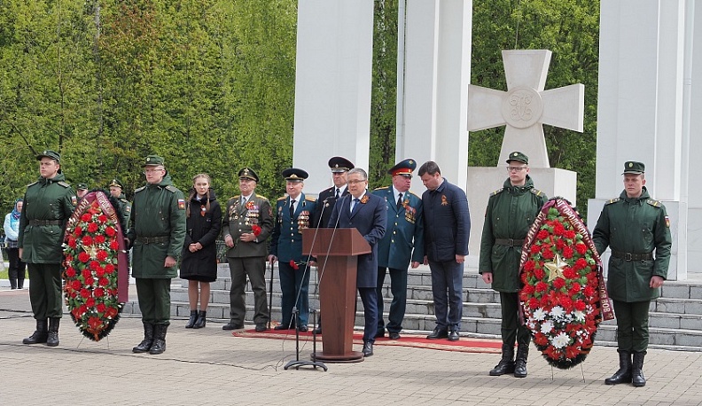 В Калуге почтили память павших героев Великой Отечественной войны 
