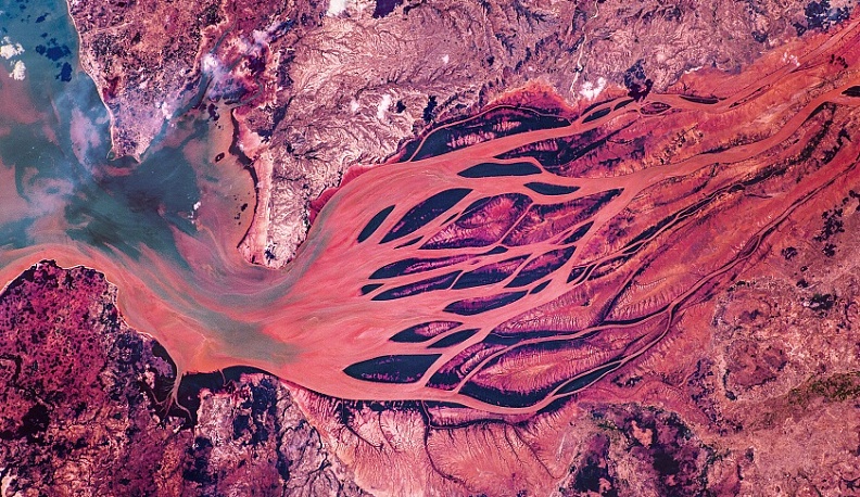 В Калуге открылась выставка фотографий из космоса