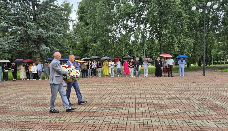 В Перемышле прошёл митинг в День памяти и скорби
