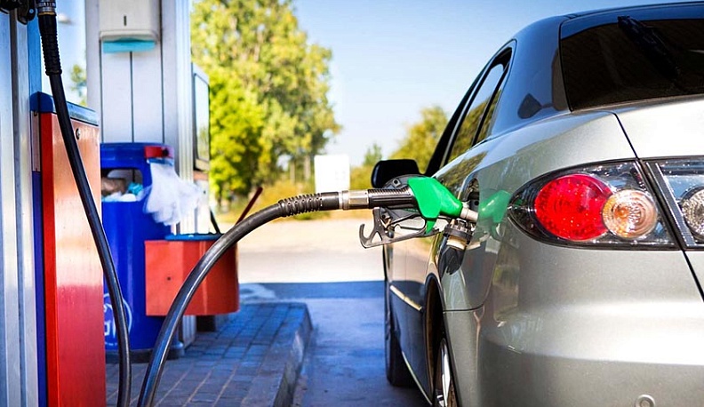 Оптовые цены на топливо в Калужской области продолжают снижаться