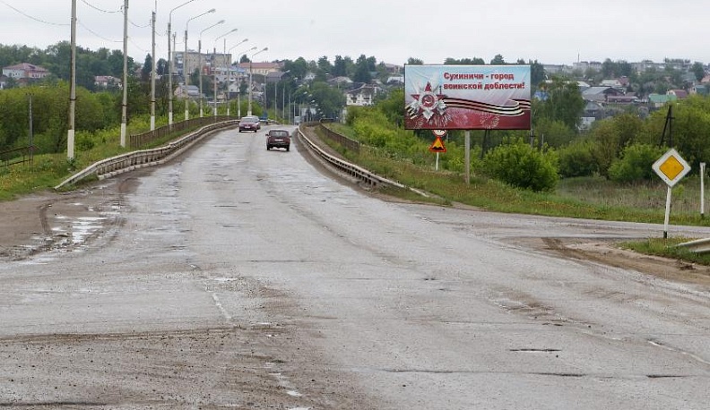 В заплатках полотно