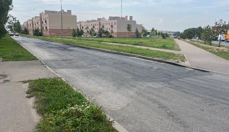 В микрорайоне «Кошелев проект» активно ведется ремонт дорог