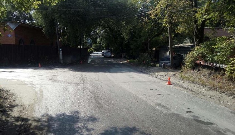 В Калуге иномарка сбила женщину в ее доме