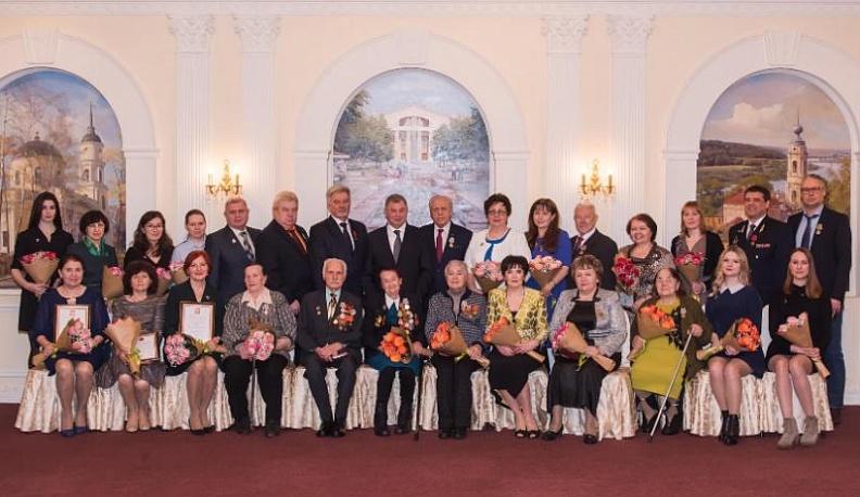 Губернатор вручил государственные и областные награды 27 калужанам 