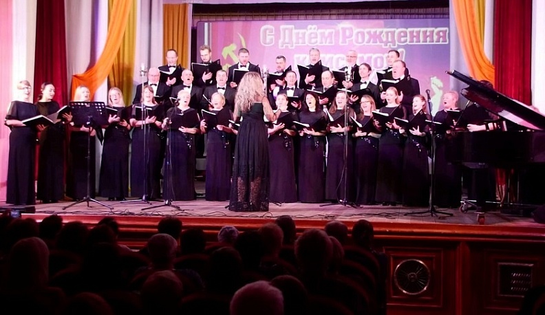 Людиновцы отметили 104-ю годовщину рождения Всесоюзного Ленинского комсомола