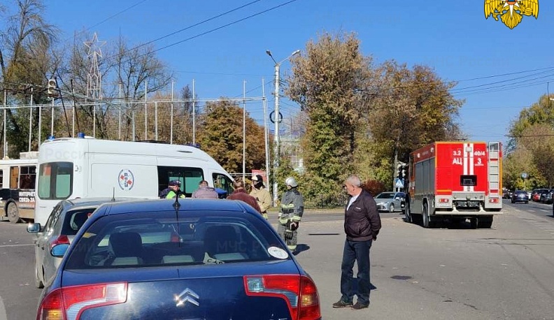 В Калуге столкнулись две иномарки