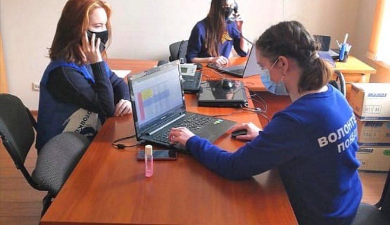 Калужские волонтеры поздравляют ветеранов по телефону 