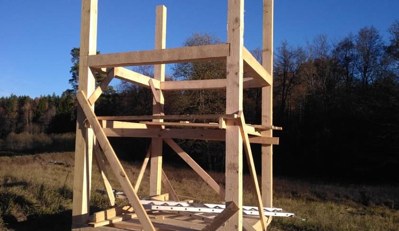 В «Калужских засеках» установили смотровую площадку для наблюдения за дикими животными