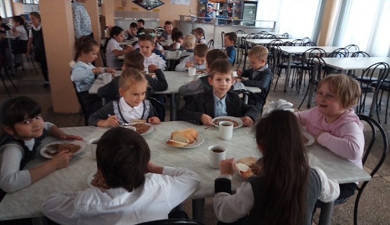 Детей в калужских школах кормить стали лучше