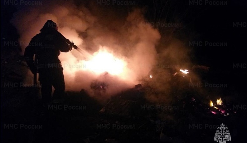 Под Калугой сгорела хозпостройка