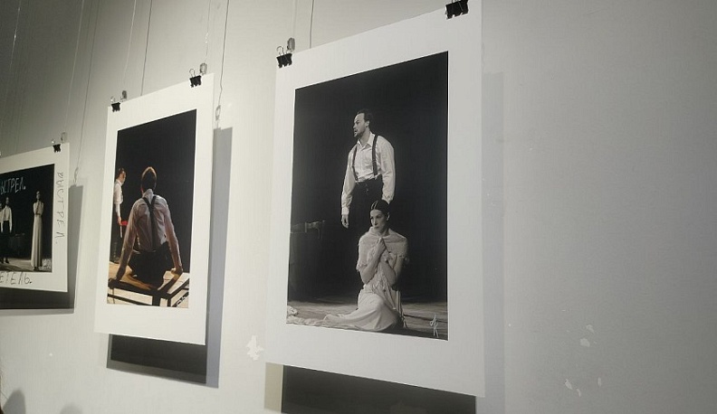 Фотовыставка по спектаклю «Пушкин. Выстрел. Метель» открылась в Калуге 