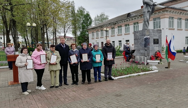 В Думиничах Первомай отметили профсоюзным велопробегом и концертом