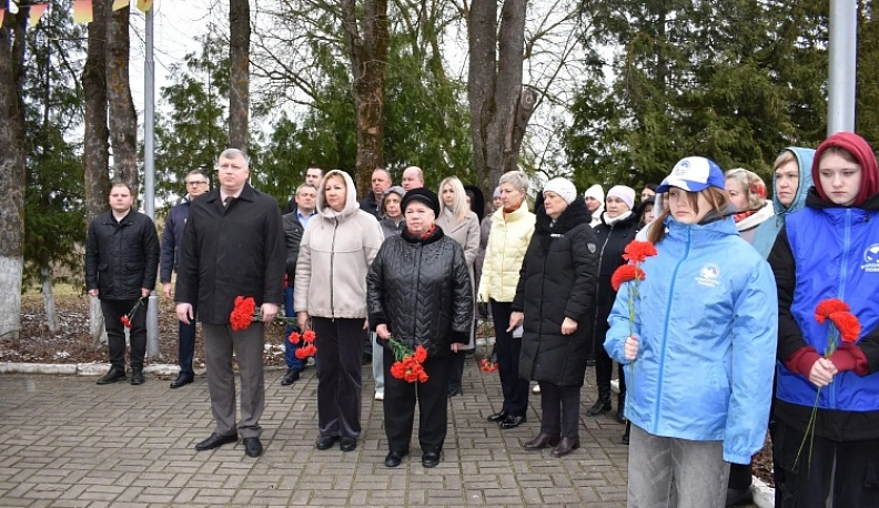 В Дзержинском муниципальном округе Международный день освобождения узников фашистских концлагерей отметили памятным митингом