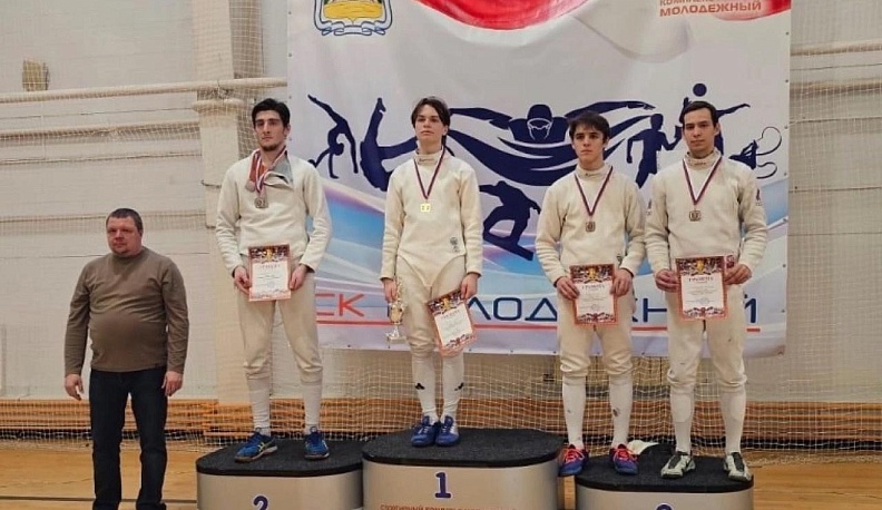 Калужский фехтовальщик завоевал бронзу на Чемпионате ЦФО