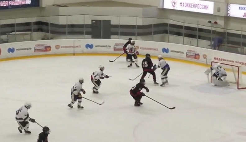 Две выездные встречи юные калужские хоккеисты завершили победами