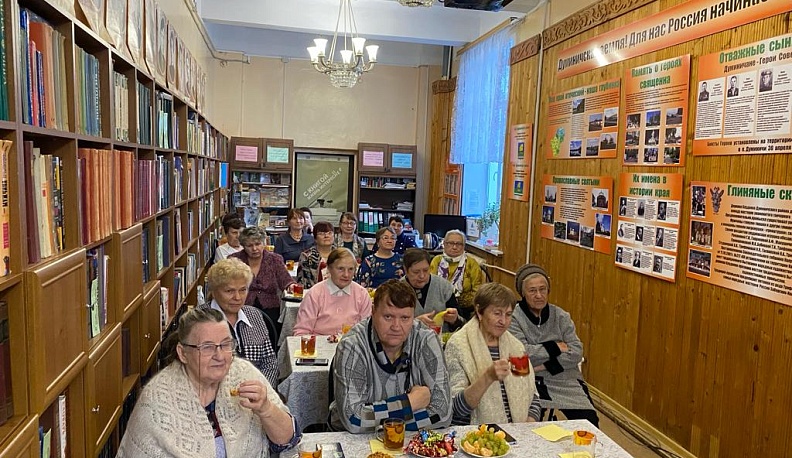 В Думиничской районной библиотеке прошла встреча «Души материнской свет»