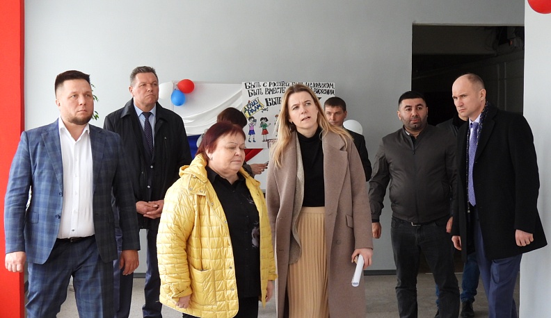 В Износковском районе ремонтируют две школы в рамках программы партии «Единая Россия»