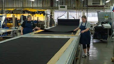 Владислав Шапша посетил швейную фабрику «Дибони»