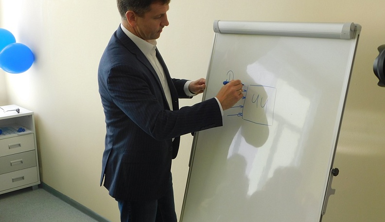 В школах Калужской области проходят первые в новом учебном году  «Уроки цифры» 