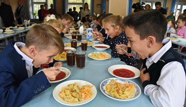 В Калужской области определили победителя конкурса на лучшую организацию школьного питания