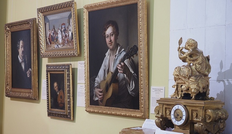 Калужский музей изобразительных искусств знакомит с бальной культурой