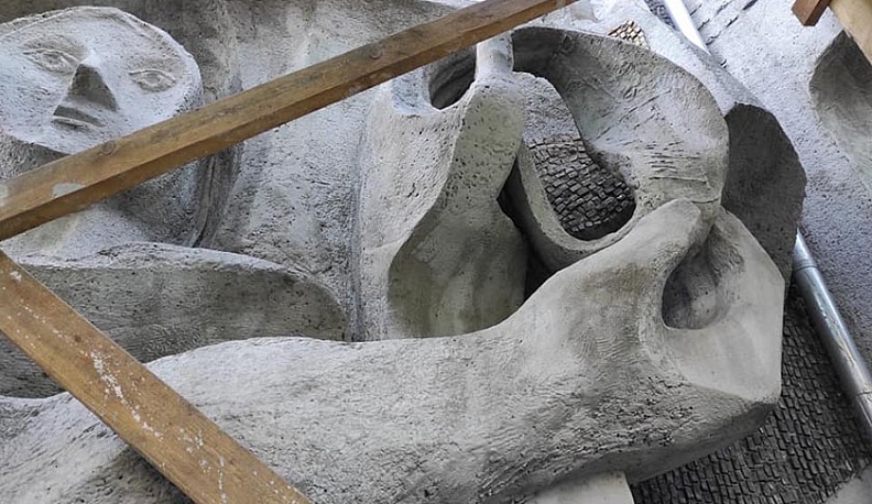 Барельефы на здании бывшего ВНИИМЭТа в Калуге откроют в начале августа