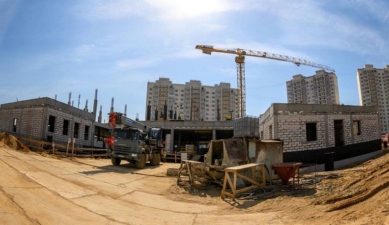 Владислав Шапша призвал подрядчика проводить самые шумные работы на стройке поликлиники на Правобережье днем