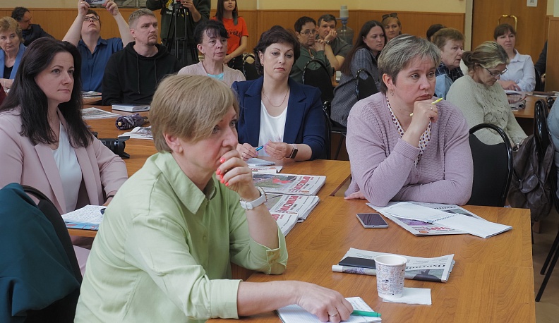 В Калуге проходит семинар для руководителей и сотрудников муниципальных СМИ