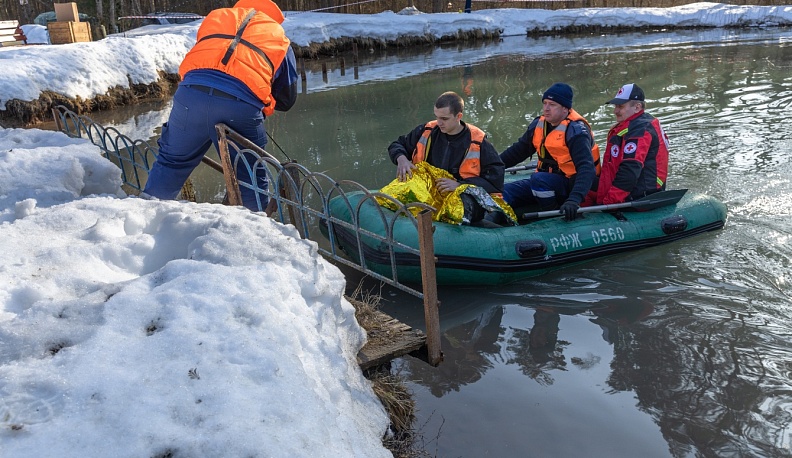 В ожидании  большой  воды