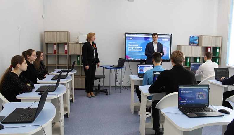 Юных калужан научили разрабатывать приложения