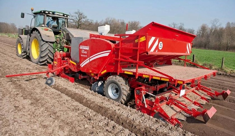 На картофельной страде