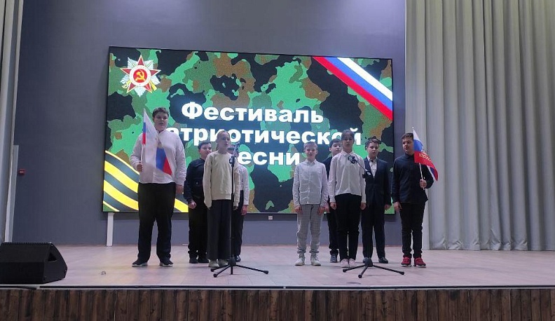 В Медыни прошел двухдневный школьный фестиваль военно-патриотической песни