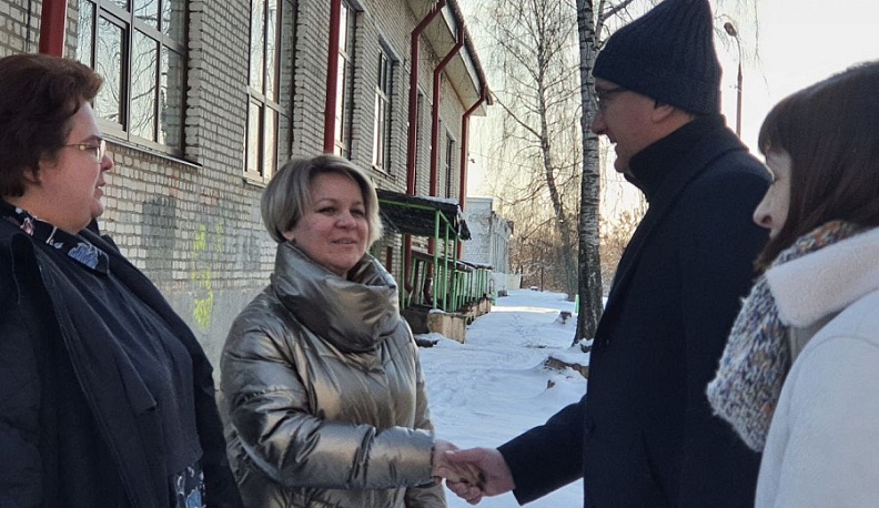 Владислав Шапша лично проверил отопление в козельской школе