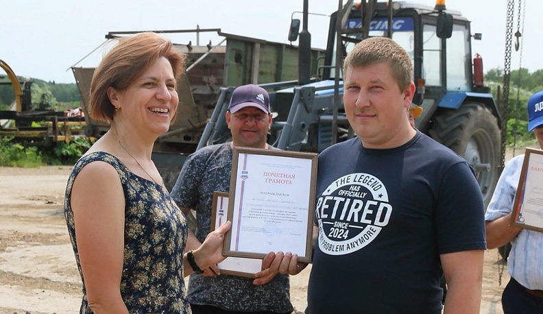 В Калуге выбрали лучшего тракториста 