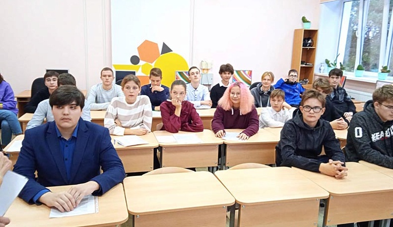 В Людинове Яндекс.Лицей принял 16 старшеклассников