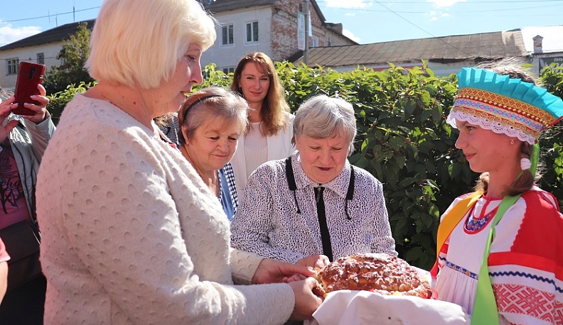 В Мещовске открылась обновлённая детская школа искусств