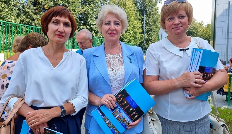 Геннадий Новосельцев поздравил калужских учителей с праздником