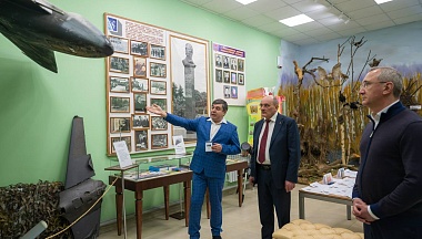 Владислав Шапша посетил историко-краеведческий музей в Жиздринском округе