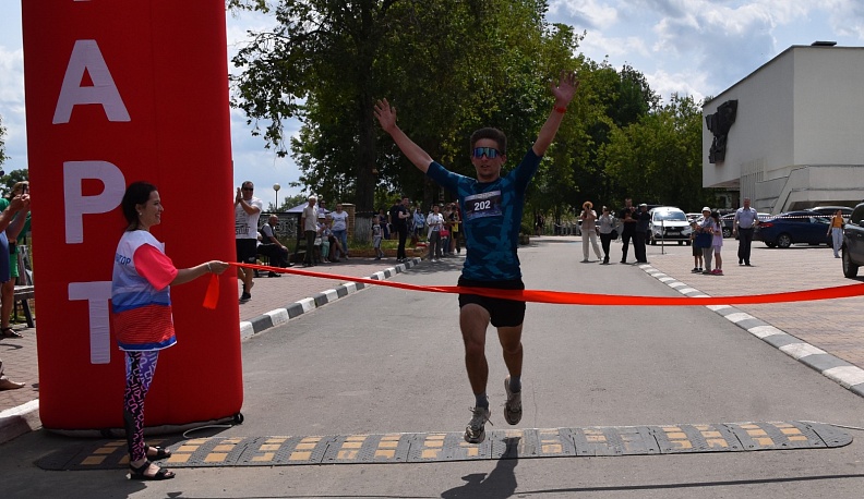 Почти 70 спортсменов приняли участие в триатлоне в Людинове