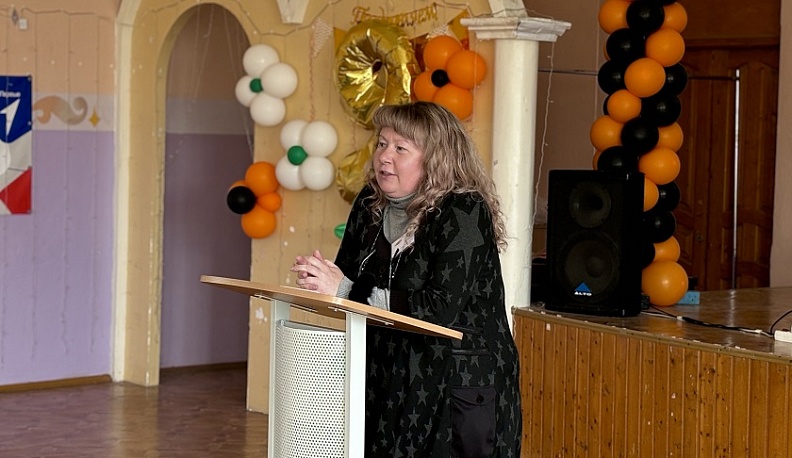 Первоклассникам калужской школы №4 рассказали о важности соблюдения ПДД