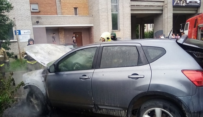 В центре Обнинска загорелся автомобиль