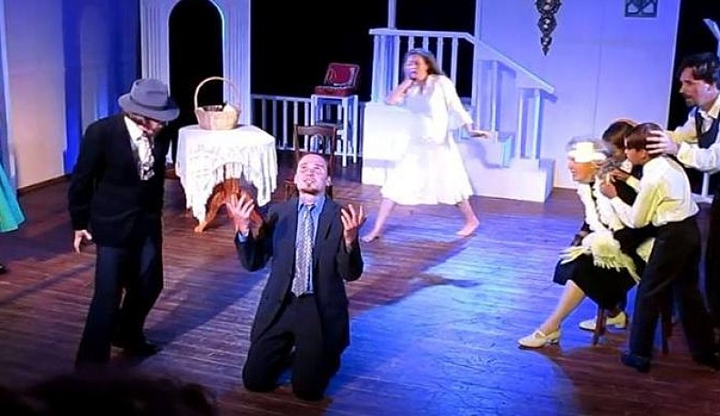 Первый деревенский театр России привез в Калугу «Призраков»