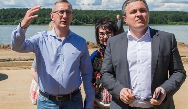 Владислав Шапша провел рабочее совещание на набережной Яченского водохранилища