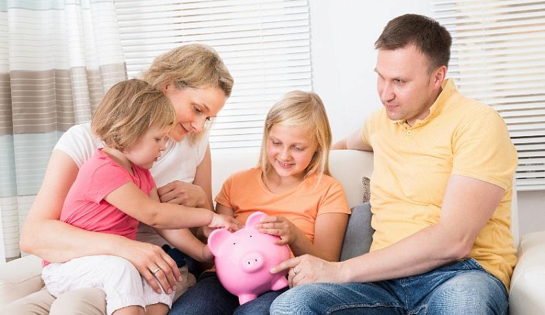 Минтруд Калужской области рассказал о мерах по повышению благосостояния семей с детьми