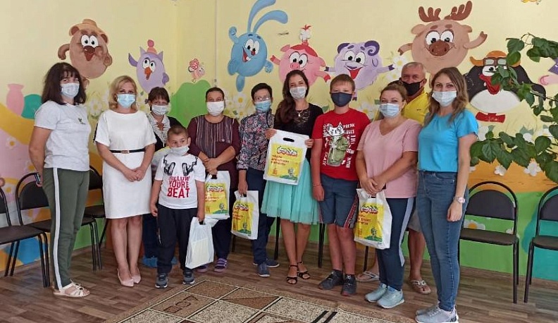 В Спас-Деменском районе оказали помощь школьникам из малообеспеченных семей