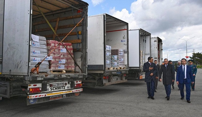 Представитель власти РФ передал гуманитарный груз беженцам, находящемся в Калуге